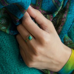 Petite bague carrée en laiton malachite