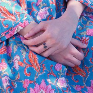 Bague laiton et pierres brutes tourmaline et améthyste