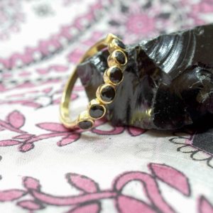 Bague Plaqué Or Mini Pierres Onyx Noir