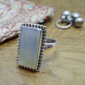 Grosse bague rectangle argent nacre