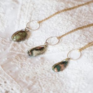 Collier Pierre de Jaspe Océan et Chaine acier dorée