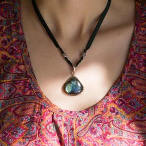 Collier Labradorite et Argent Cordon de soie vert sapin