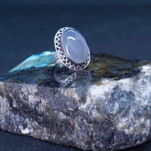 Grosse bague ovale argent labradorite grise