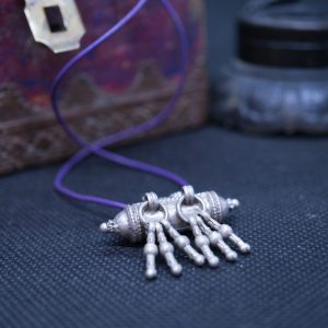 Pendentif talisman en argent