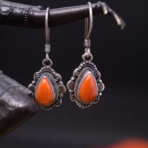 Boucles d'oreilles Sita en argent massif et corail