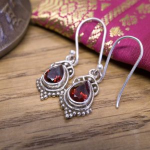 Boucles d’Oreilles Ganji Argent et Grenat