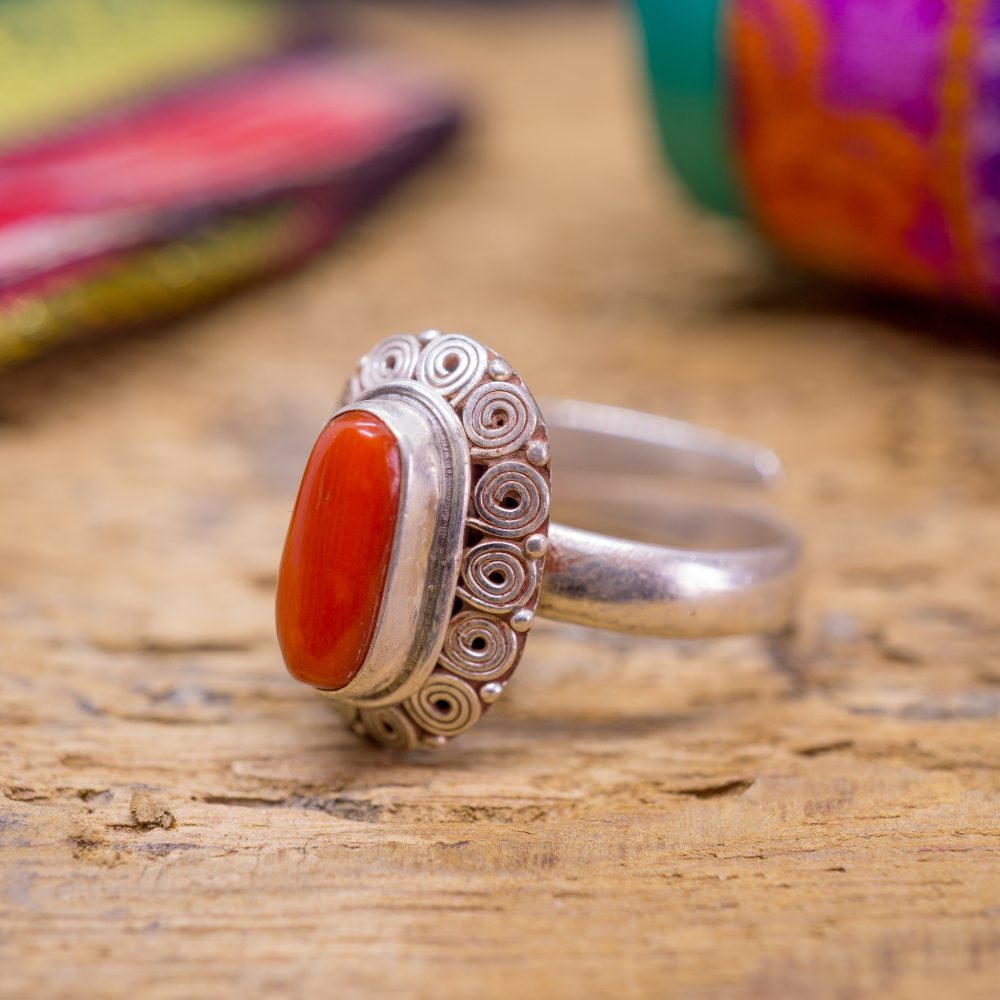 Bague Tagore Argent et Corail Rouge - Pièce Unique – Image 3