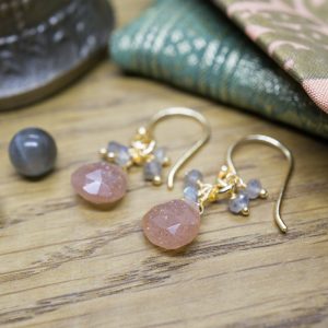 Boucles d’Oreilles Vesta Plaqué Or et Pierre de Lune Pêche